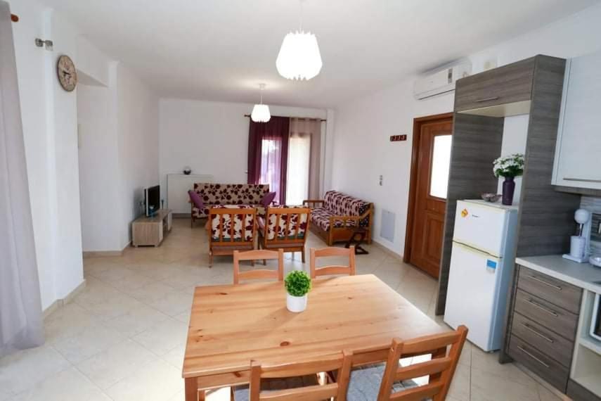 Nikiti View Apartment Nikiti (Sithonia) Exterior foto